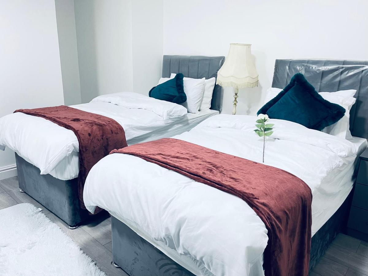 1 Bed Apartment Бирмингем Экстерьер фото